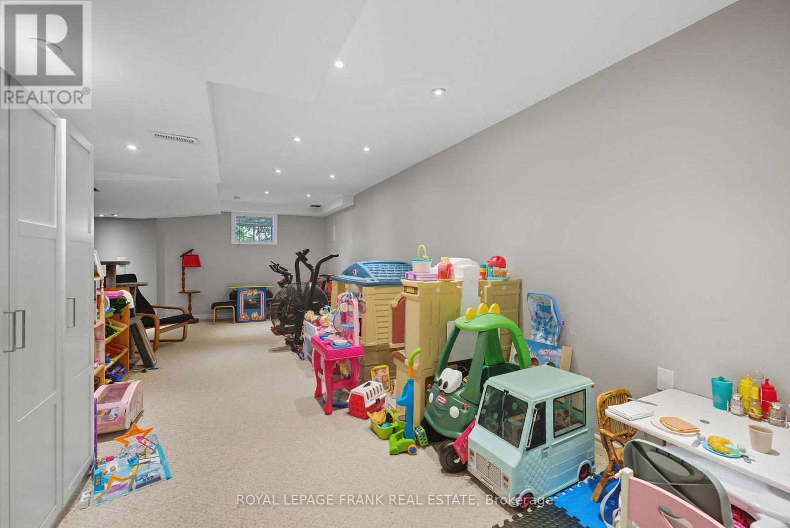 234 Angeline Street N, Kawartha Lakes (Lindsay), Ontario  K9V 5E9 - Photo 32 - X12468897