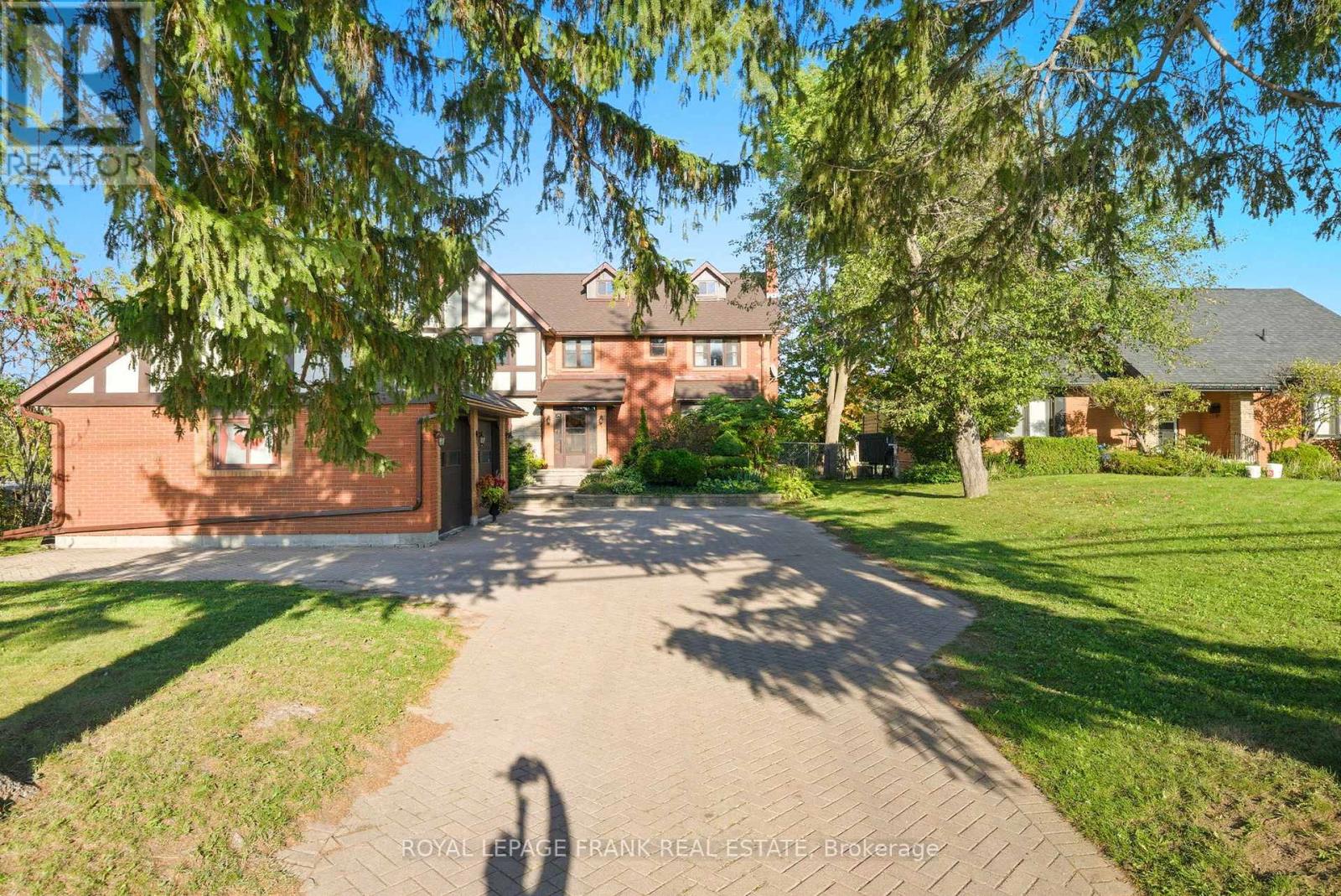 234 Angeline Street N, Kawartha Lakes (Lindsay), Ontario  K9V 5E9 - Photo 4 - X12468897