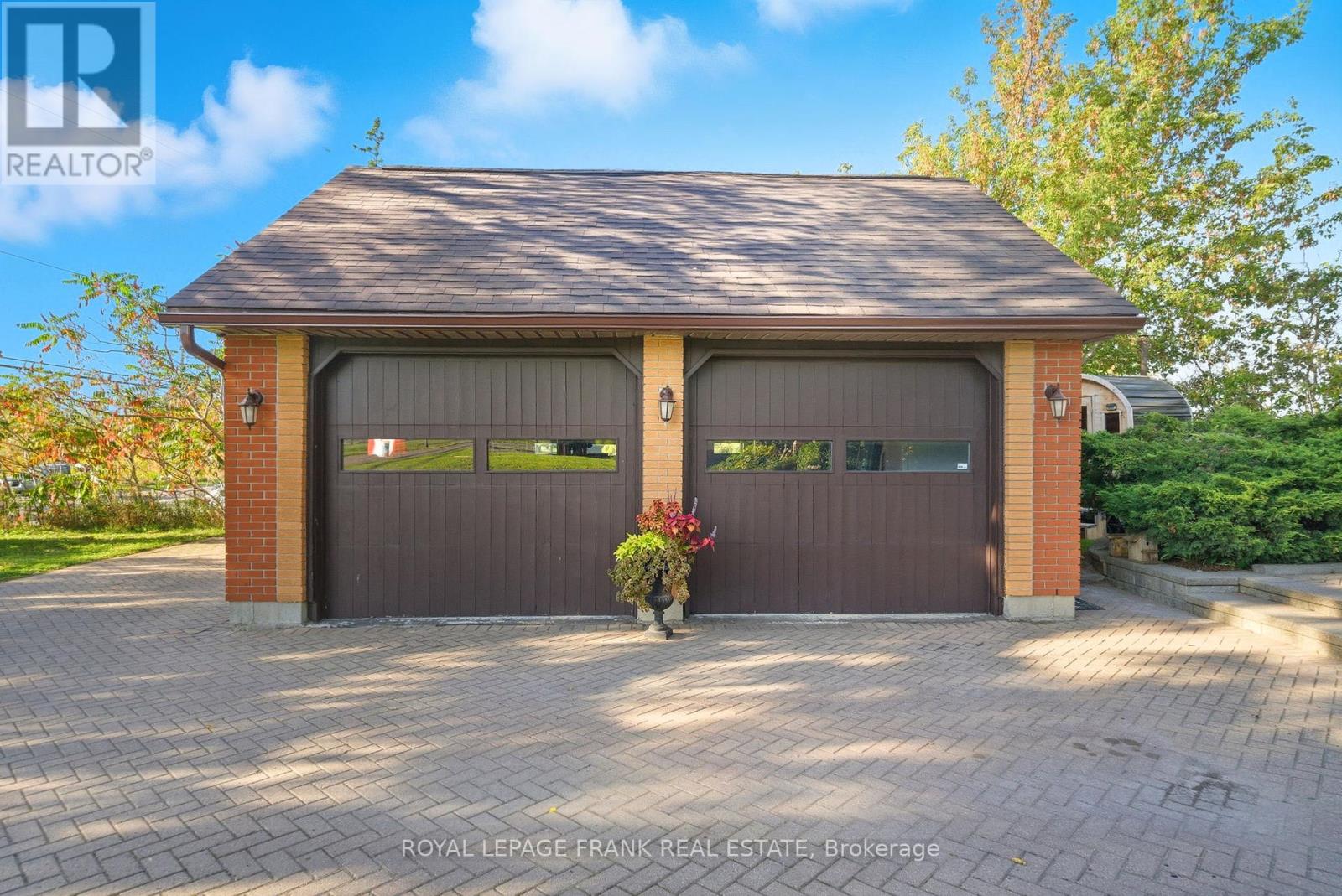 234 Angeline Street N, Kawartha Lakes (Lindsay), Ontario  K9V 5E9 - Photo 5 - X12468897
