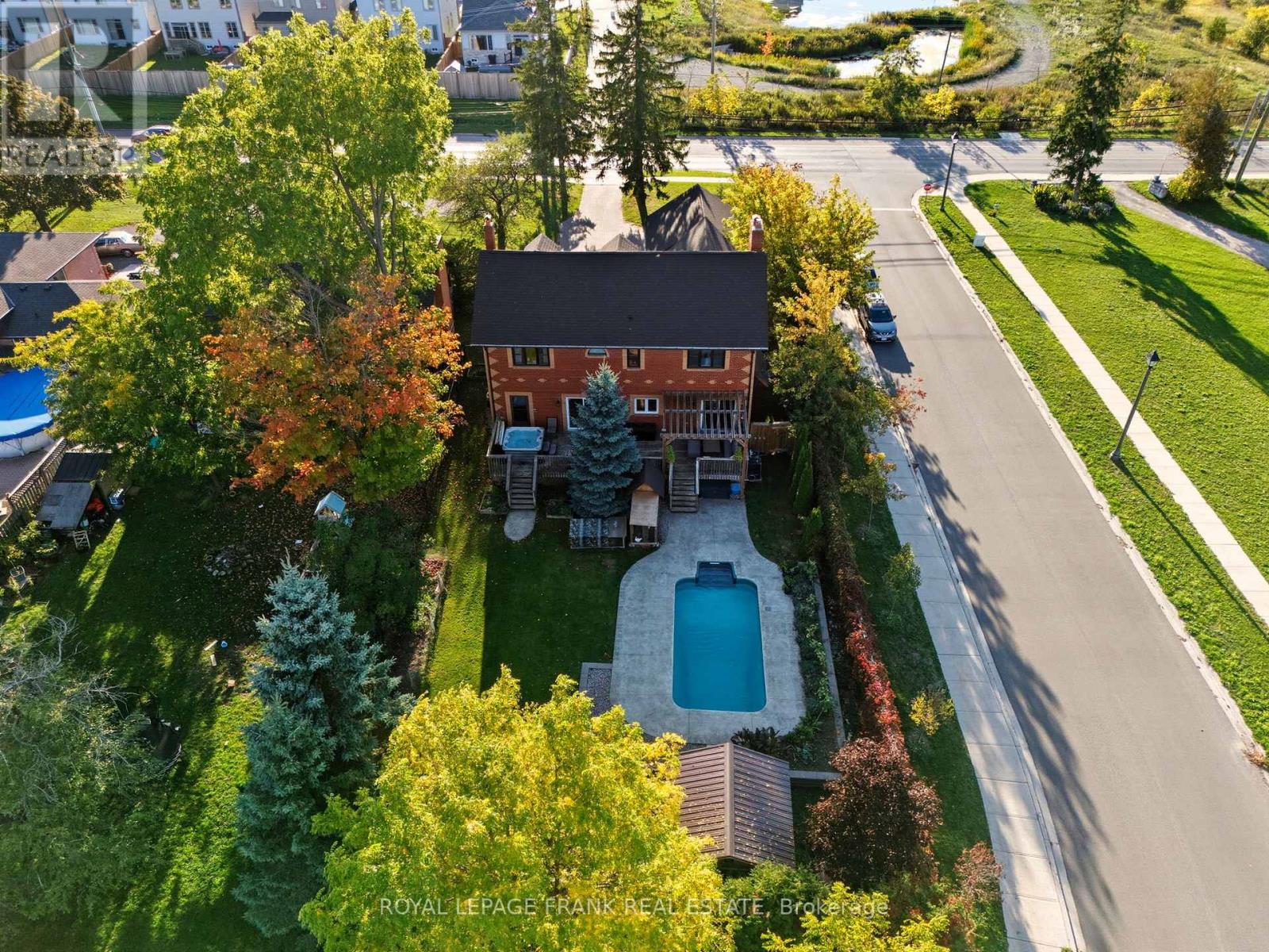 234 Angeline Street N, Kawartha Lakes (Lindsay), Ontario  K9V 5E9 - Photo 6 - X12468897
