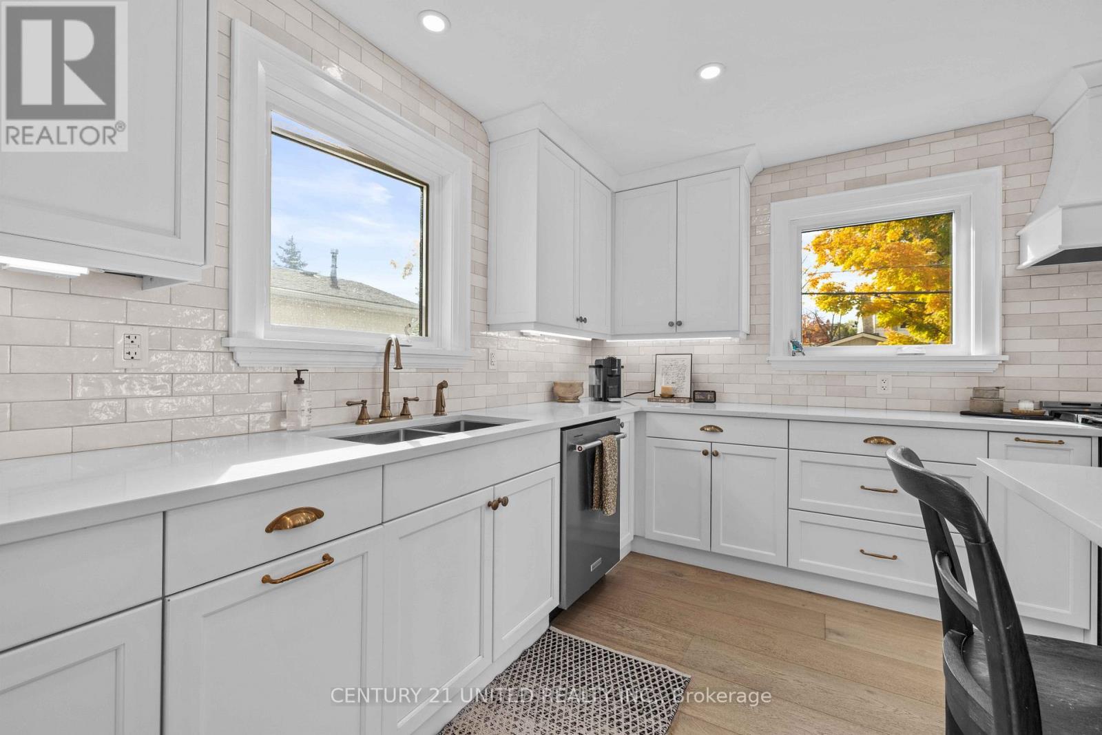 753 Chesterfield Avenue, Peterborough (Northcrest Ward 5), Ontario  K9H 4Y1 - Photo 15 - X12468903