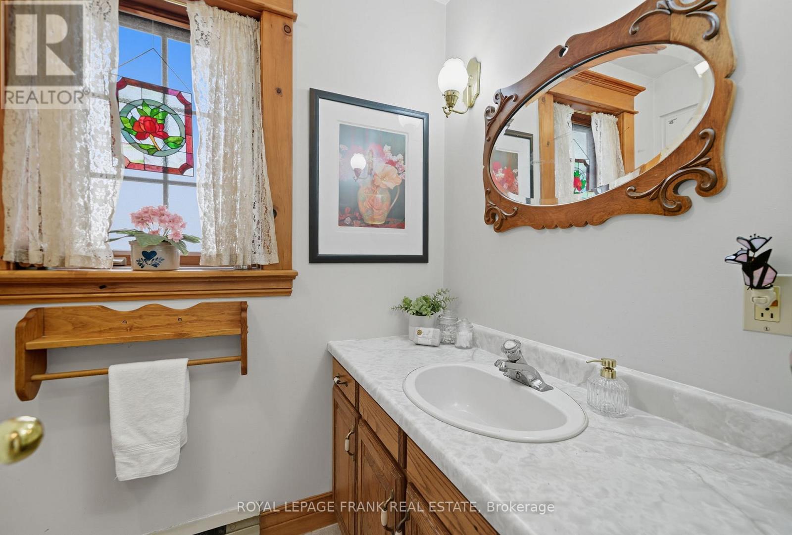 76 Bond Street W, Kawartha Lakes (Lindsay), Ontario  K9V 3R4 - Photo 24 - X12468918
