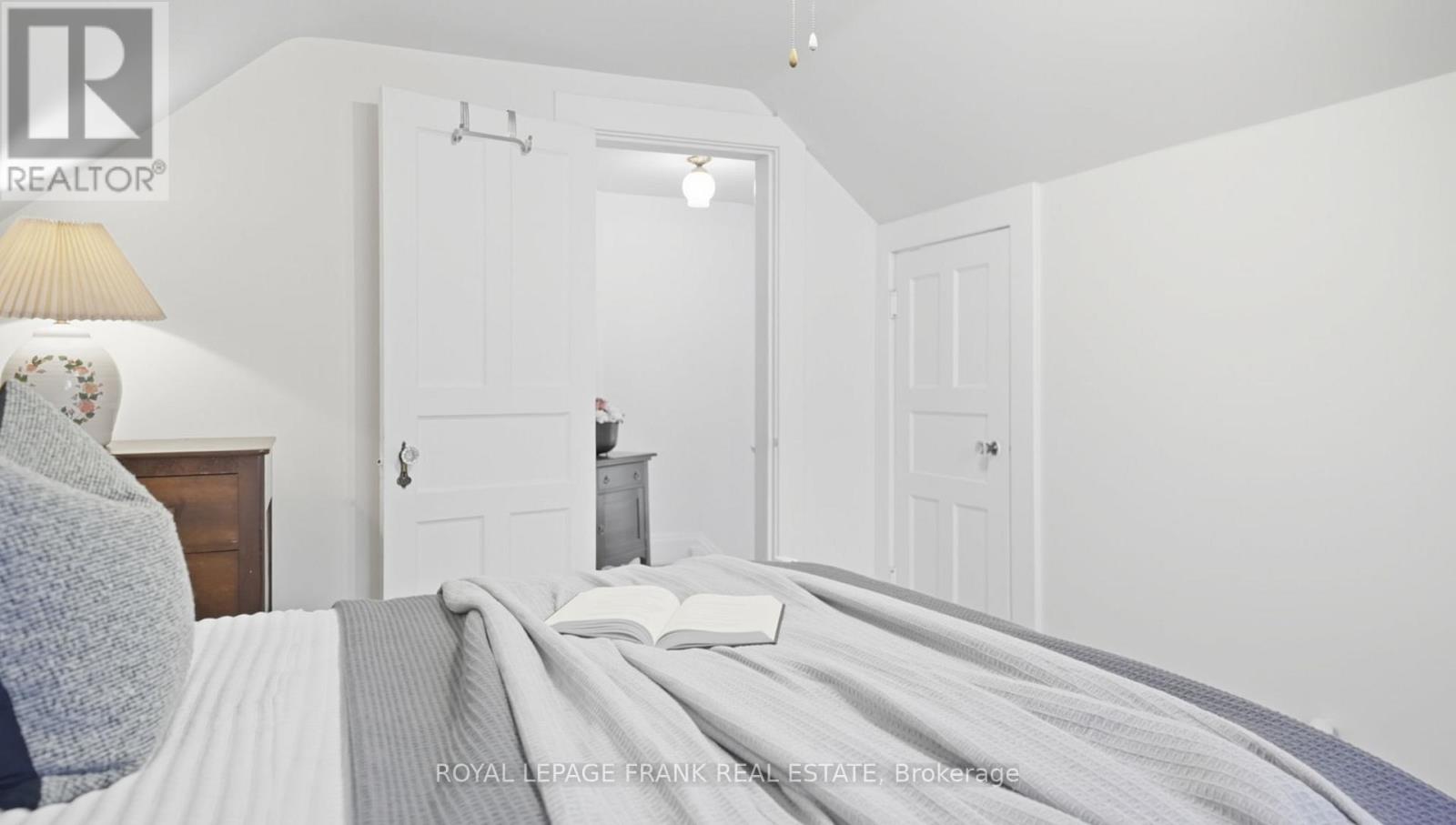 76 Bond Street W, Kawartha Lakes (Lindsay), Ontario  K9V 3R4 - Photo 34 - X12468918