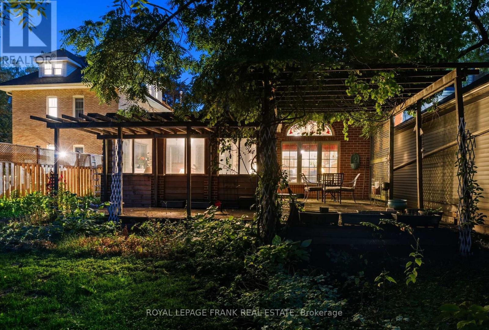 76 Bond Street W, Kawartha Lakes (Lindsay), Ontario  K9V 3R4 - Photo 42 - X12468918