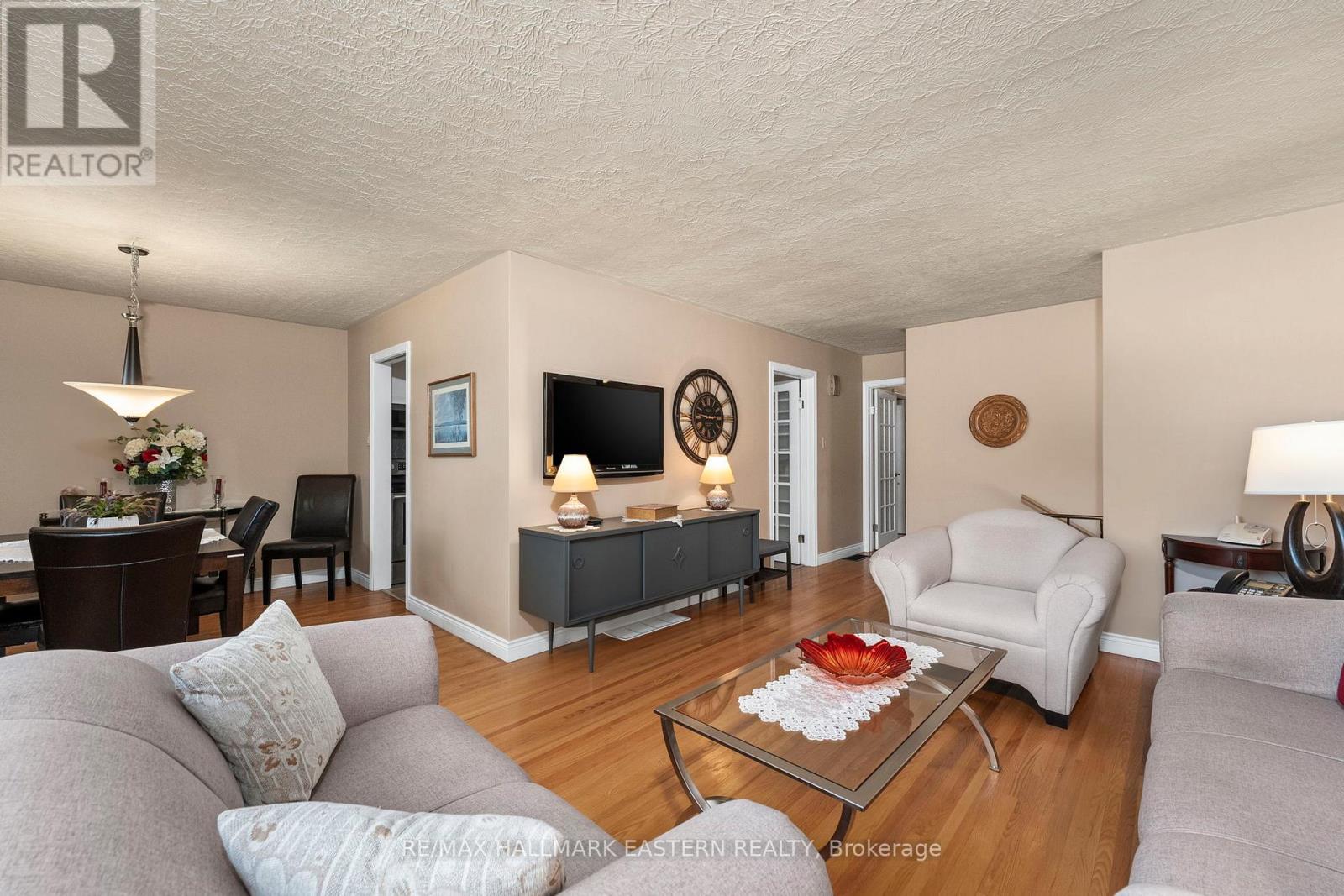 1275 Hopewell Avenue, Peterborough (Northcrest Ward 5), Ontario  K9H 6T2 - Photo 7 - X12469033
