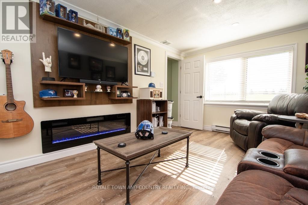 1412 7a Highway, Kawartha Lakes (Manvers), Ontario  L0A 1A0 - Photo 22 - X12469045