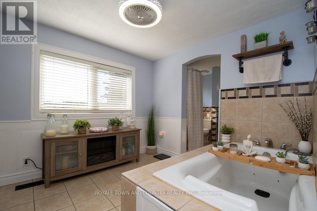 1412 7a Highway, Kawartha Lakes (Manvers), Ontario  L0A 1A0 - Photo 32 - X12469045