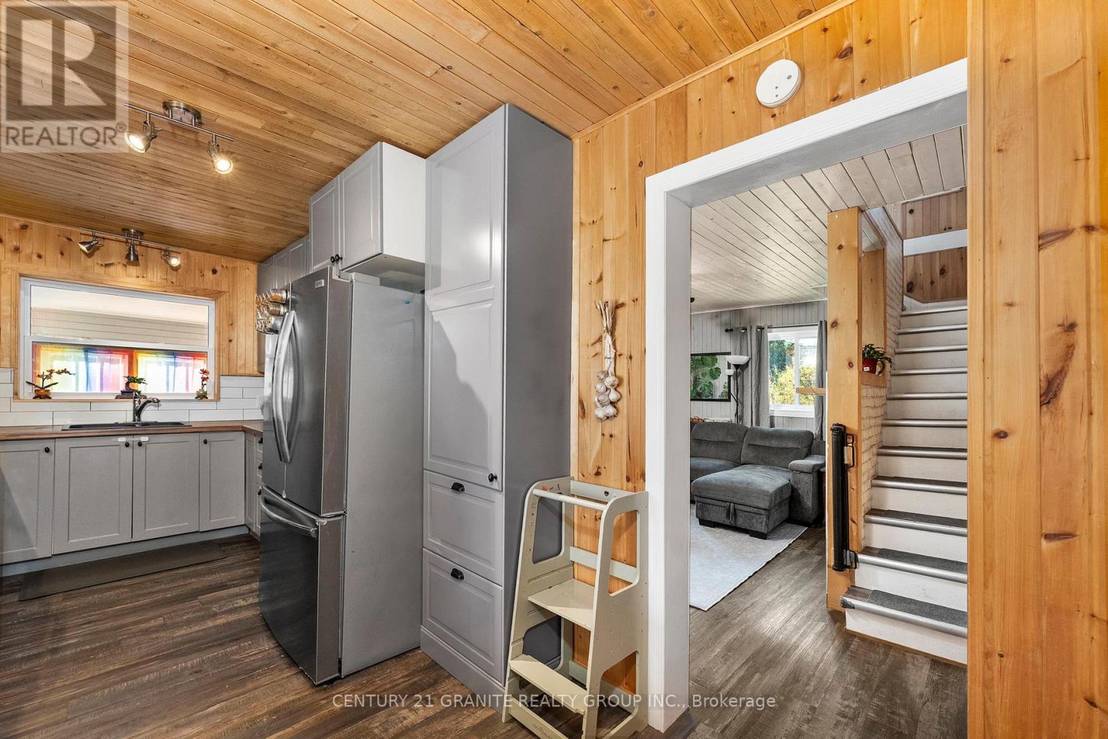 993 Detlor Road, Bancroft (Dungannon Ward), Ontario  K0L 1C0 - Photo 8 - X12469064
