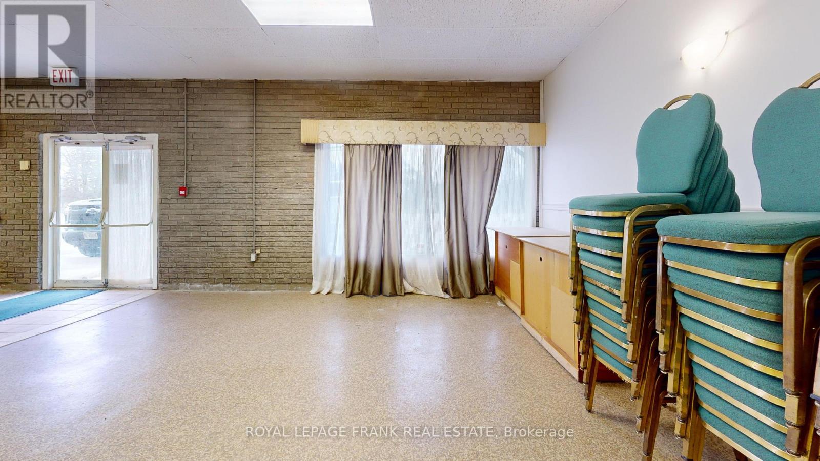 354(L) - 358 Lindsay Street S, Kawartha Lakes (Lindsay), Ontario  K9V 4R4 - Photo 5 - X12469281