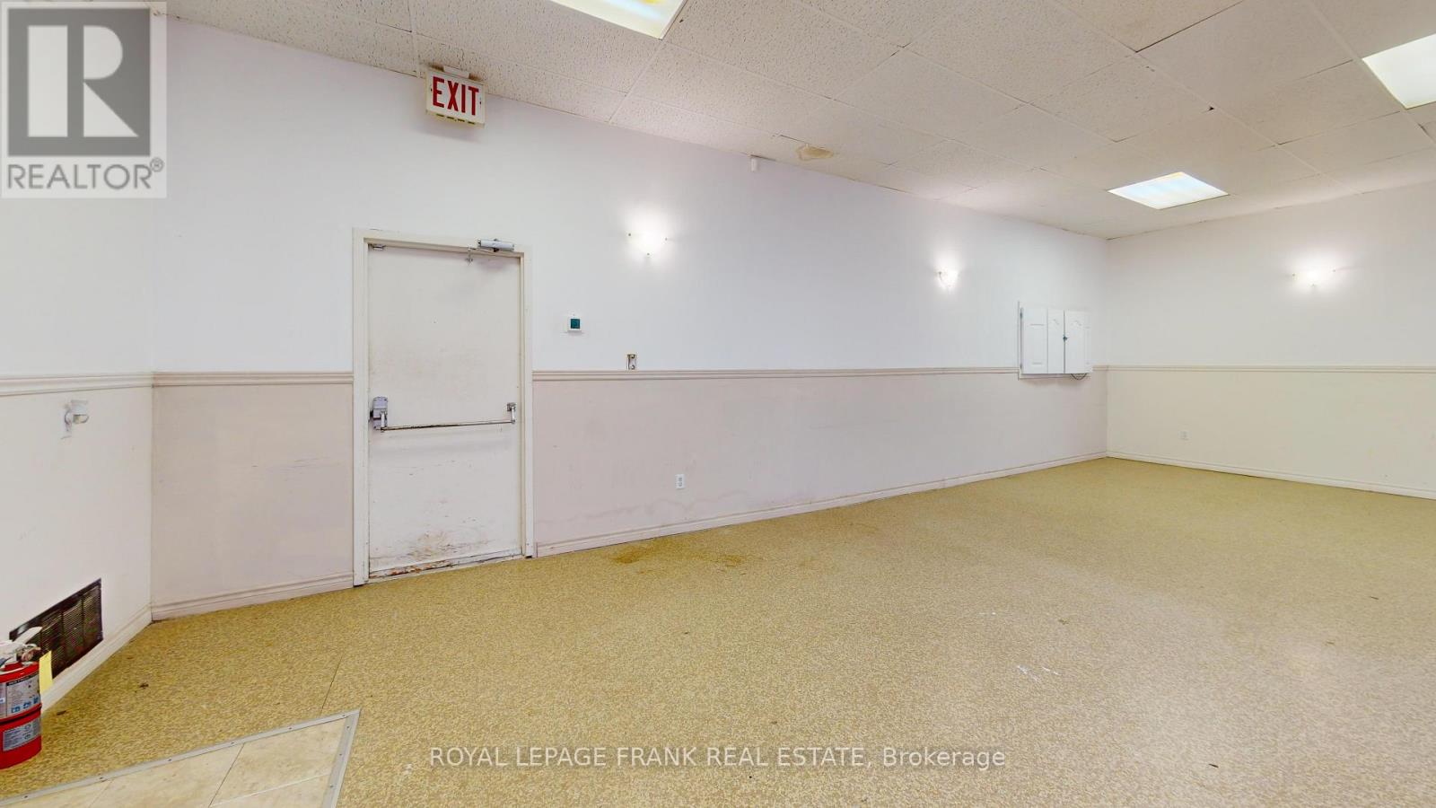 354(L) - 358 Lindsay Street S, Kawartha Lakes (Lindsay), Ontario  K9V 4R4 - Photo 6 - X12469281