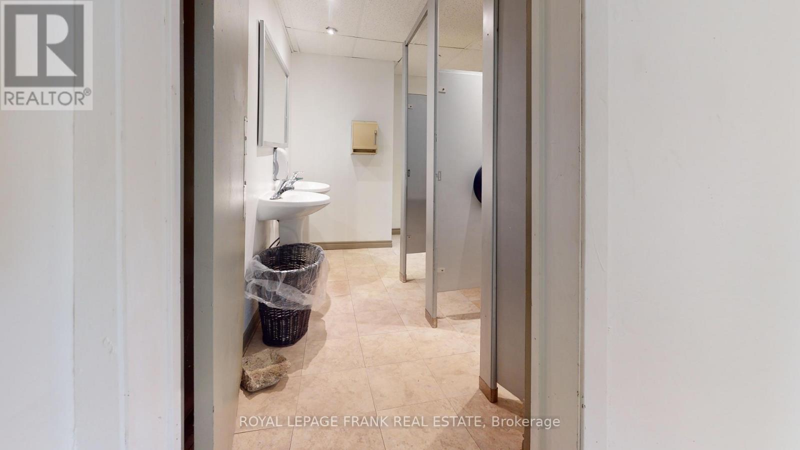 354(L) - 358 Lindsay Street S, Kawartha Lakes (Lindsay), Ontario  K9V 4R4 - Photo 8 - X12469281