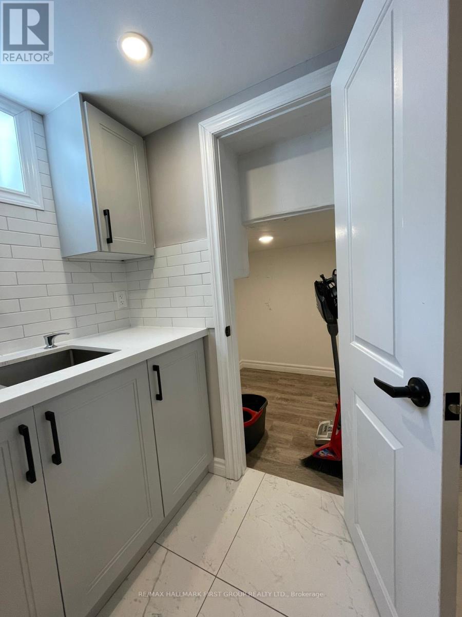 Lower - 1176 Milburn Street, Peterborough (Northcrest Ward 5), Ontario  K9H 6P2 - Photo 11 - X12469440