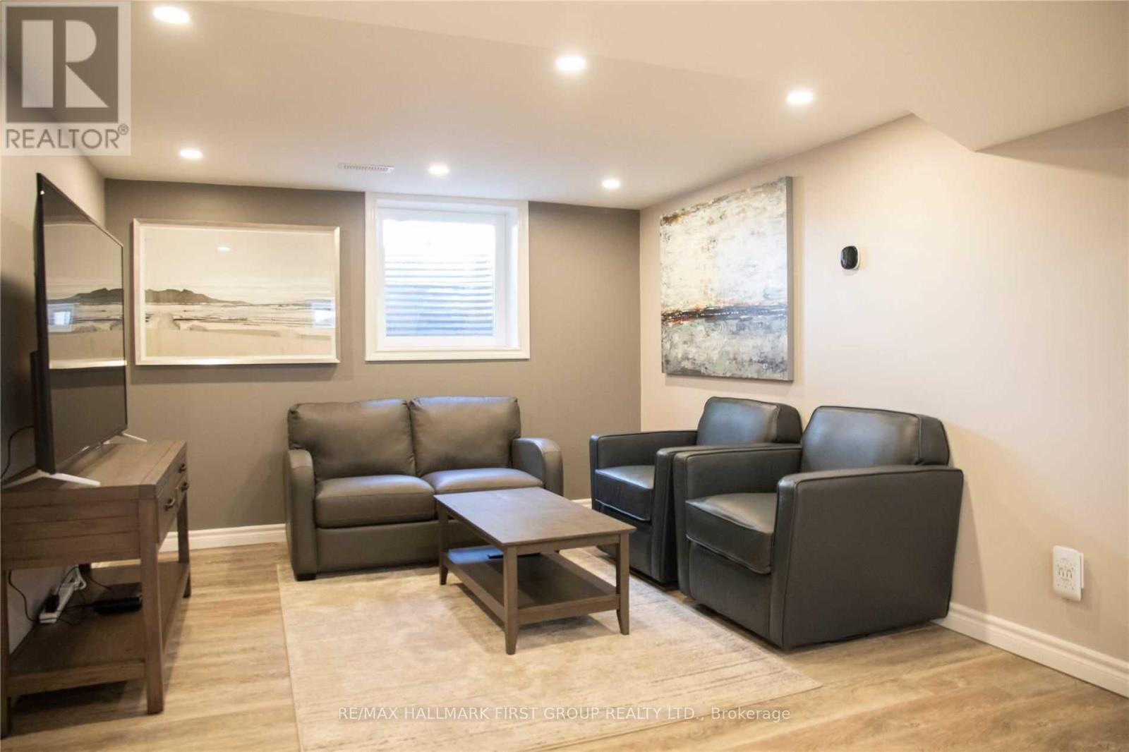 Lower - 1176 Milburn Street, Peterborough (Northcrest Ward 5), Ontario  K9H 6P2 - Photo 4 - X12469440