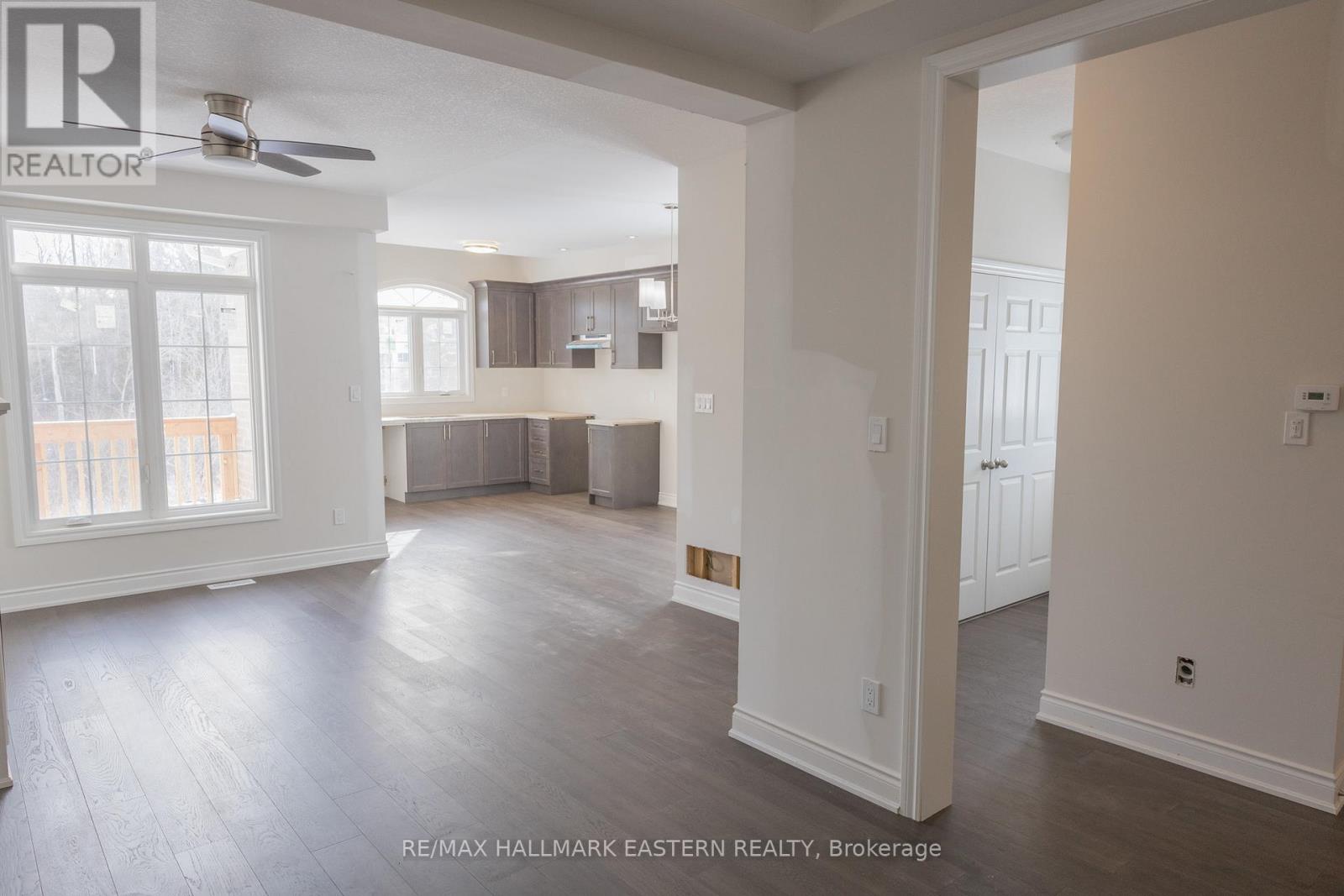 35 Coldbrook Drive, Cavan Monaghan (Millbrook Village), Ontario  L0A 1G0 - Photo 4 - X12469593