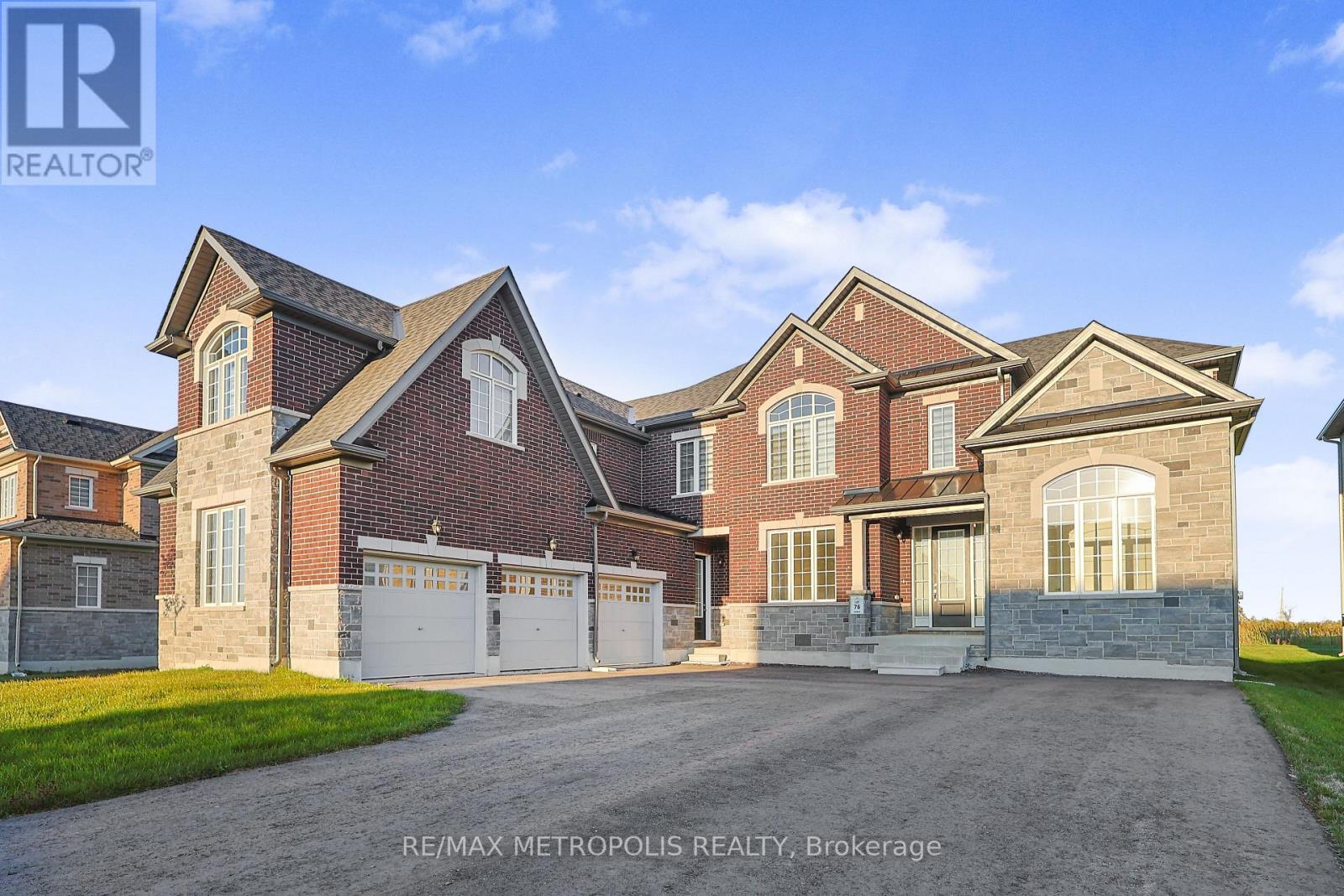 35 - 108 Golden Meadows Drive, Otonabee-South Monaghan, Ontario  K9J 0K8 - Photo 1 - X12469529