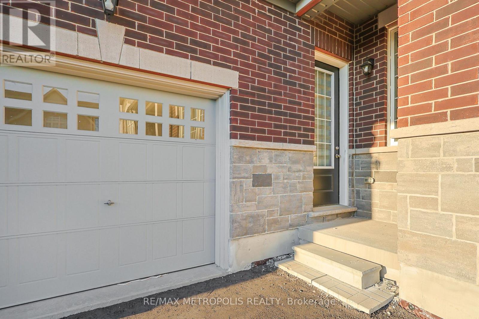 35 - 108 Golden Meadows Drive, Otonabee-South Monaghan, Ontario  K9J 0K8 - Photo 11 - X12469529