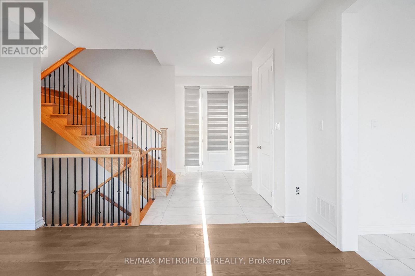 35 - 108 Golden Meadows Drive, Otonabee-South Monaghan, Ontario  K9J 0K8 - Photo 12 - X12469529