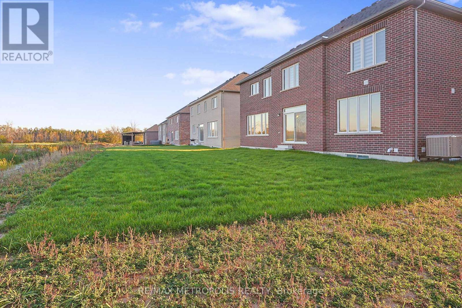 35 - 108 Golden Meadows Drive, Otonabee-South Monaghan, Ontario  K9J 0K8 - Photo 26 - X12469529