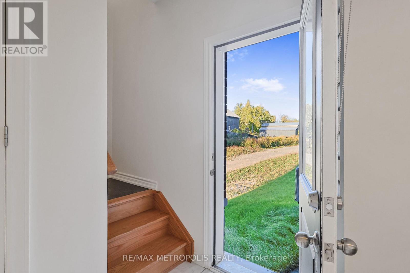 35 - 108 Golden Meadows Drive, Otonabee-South Monaghan, Ontario  K9J 0K8 - Photo 8 - X12469529