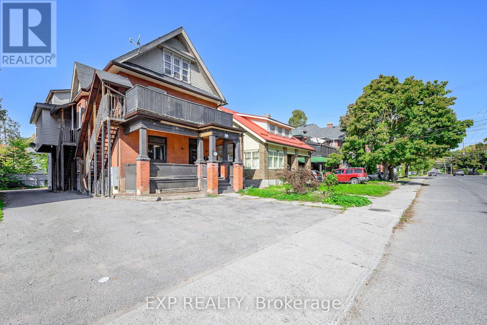 541 Aylmer Street N, Peterborough (Town Ward 3), Ontario  K9H 3W6 - Photo 2 - X12469712