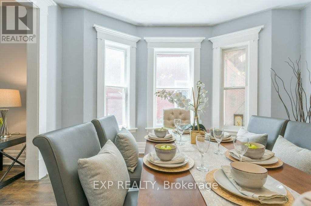 541 Aylmer Street N, Peterborough (Town Ward 3), Ontario  K9H 3W6 - Photo 10 - X12469716