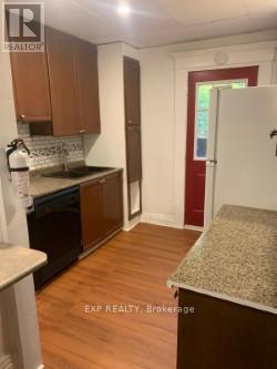 541 Aylmer Street N, Peterborough (Town Ward 3), Ontario  K9H 3W6 - Photo 18 - X12469716