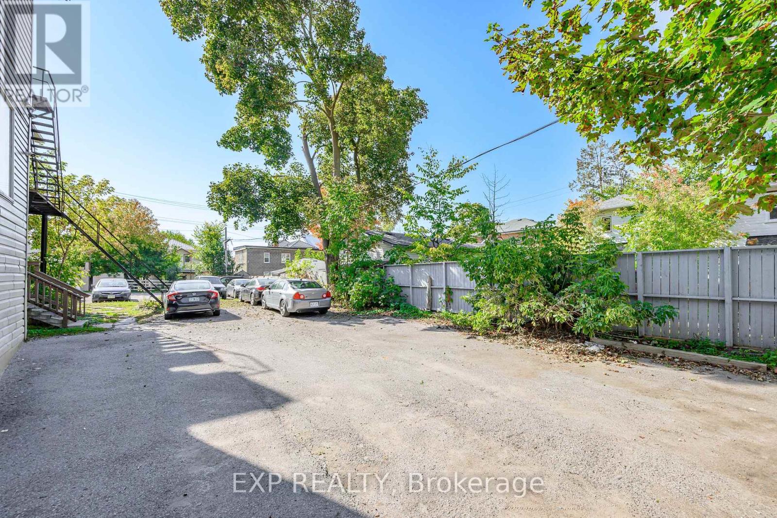 541 Aylmer Street N, Peterborough (Town Ward 3), Ontario  K9H 3W6 - Photo 24 - X12469716