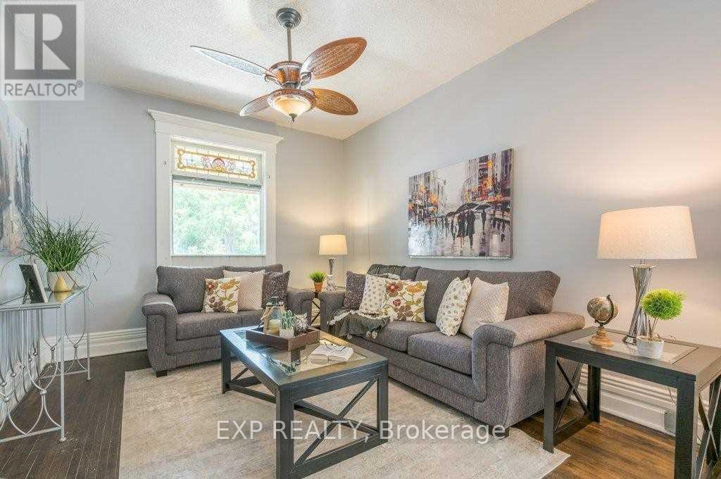 541 Aylmer Street N, Peterborough (Town Ward 3), Ontario  K9H 3W6 - Photo 9 - X12469716