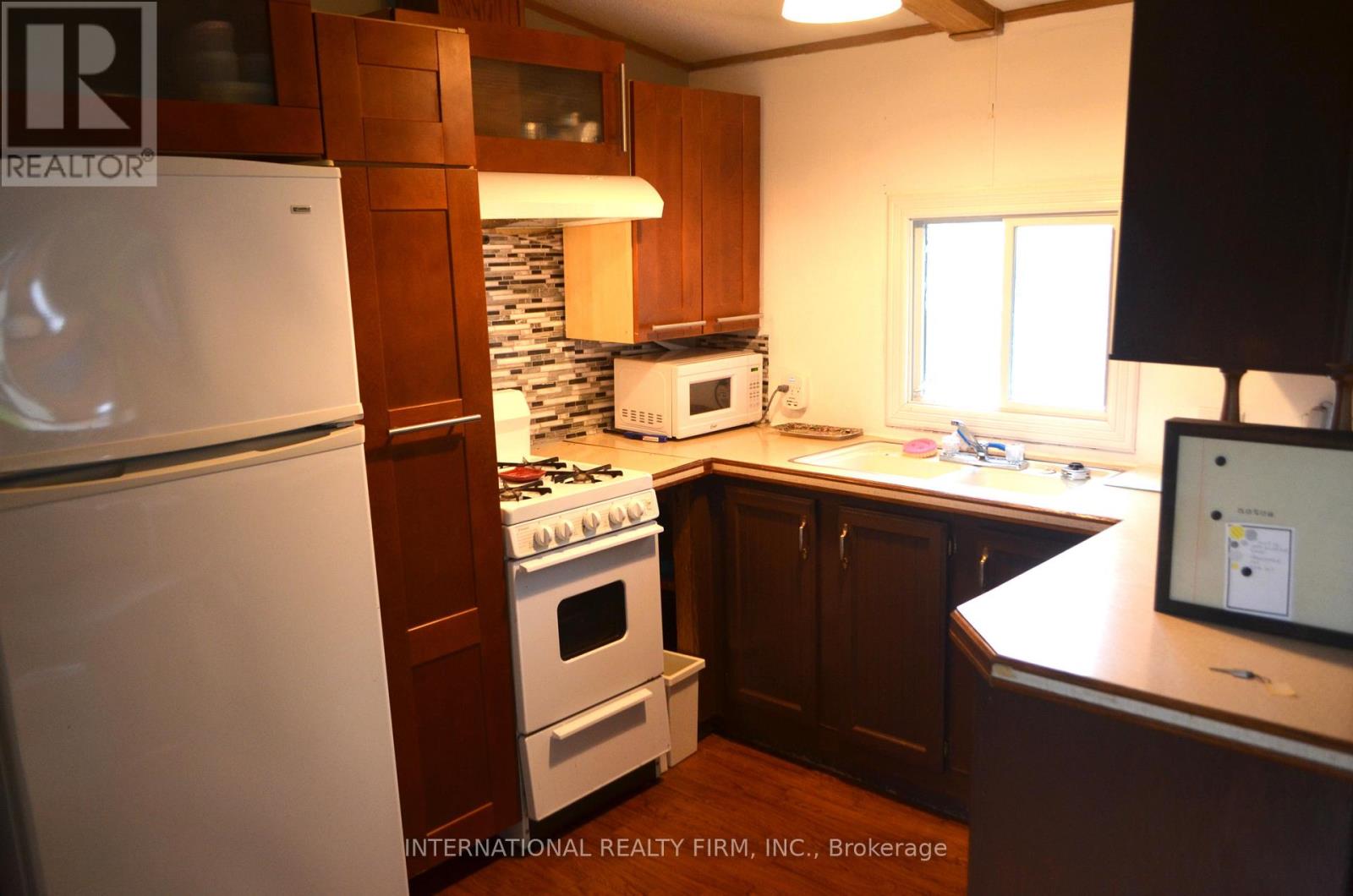 16 - 623 King Avenue E, Clarington (Newcastle), Ontario  L1B 1K8 - Photo 4 - E12469871