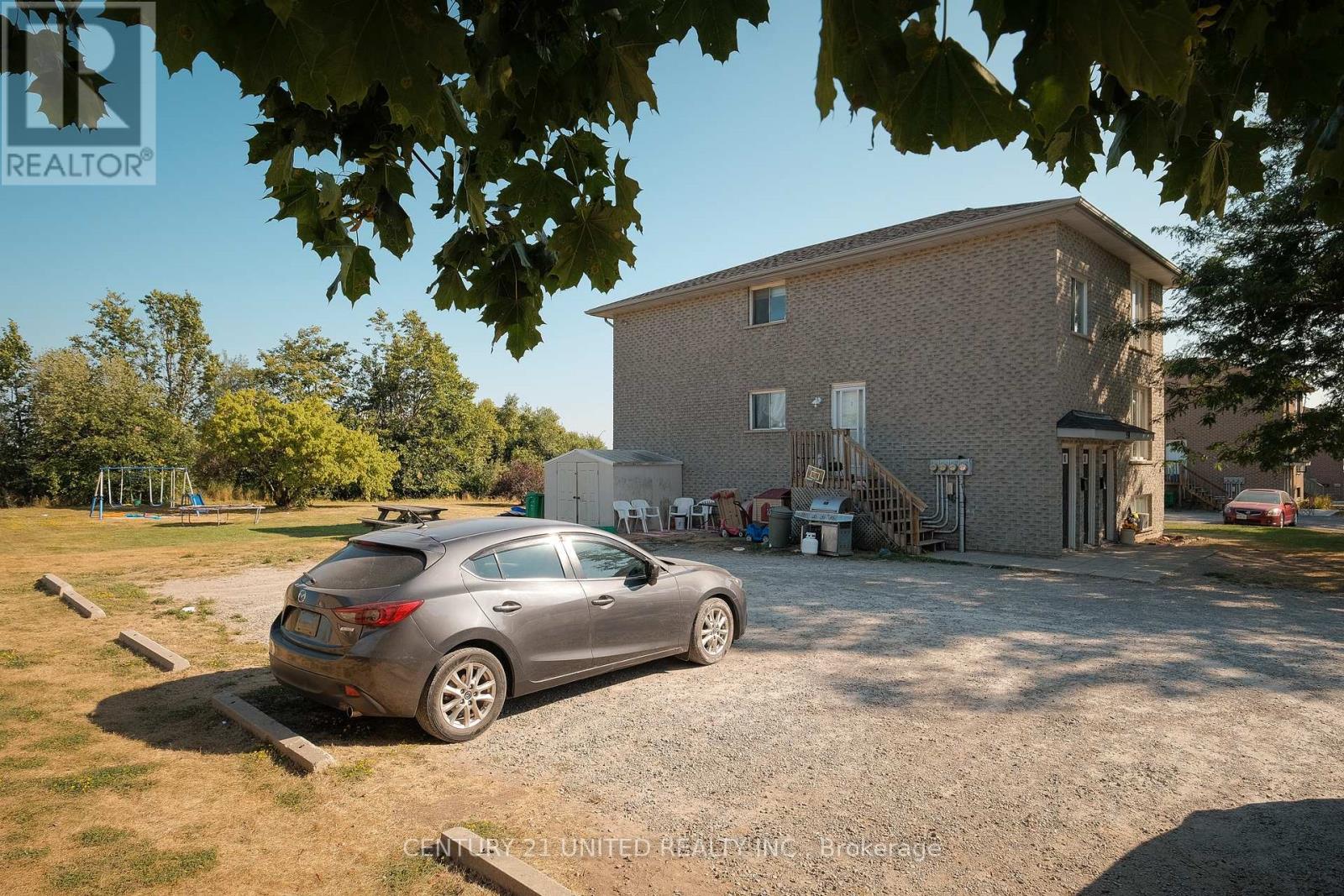 538 Crystal Drive, Peterborough South (East), Ontario  K9J 8H1 - Photo 11 - X12470028