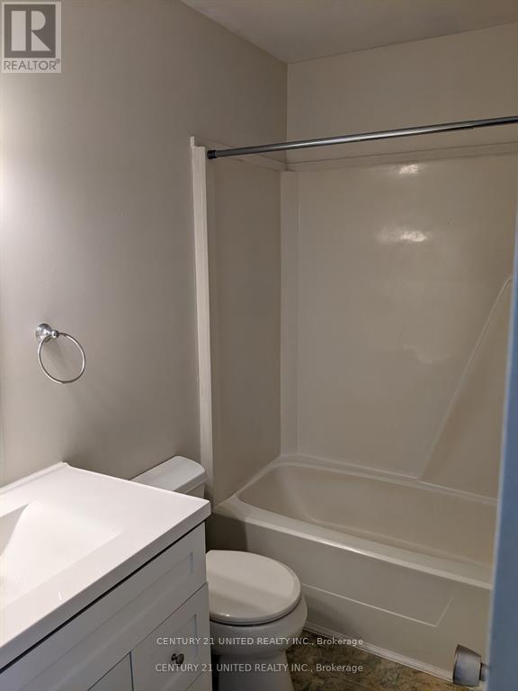 538 Crystal Drive, Peterborough South (East), Ontario  K9J 8H1 - Photo 14 - X12470028