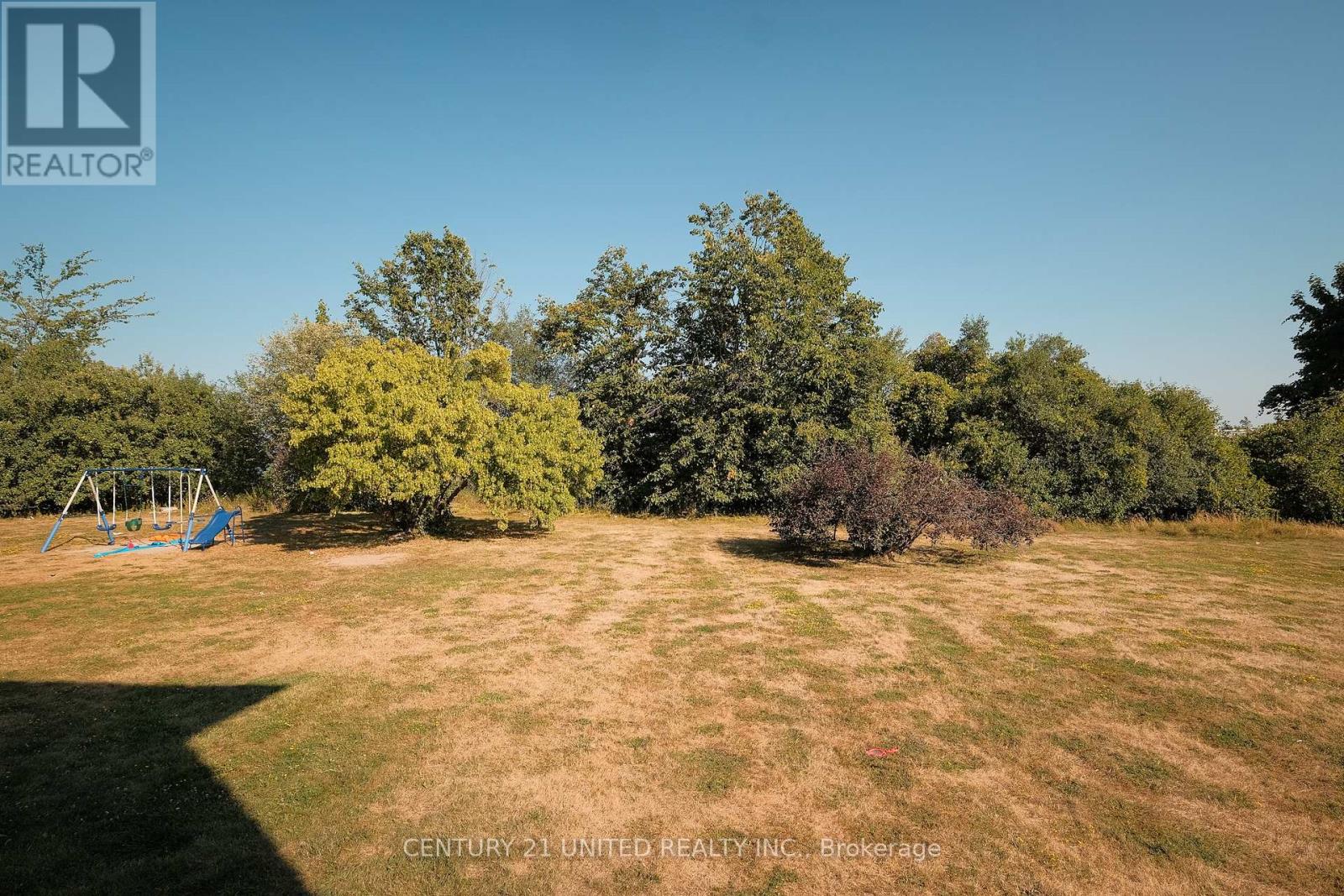 538 Crystal Drive, Peterborough South (East), Ontario  K9J 8H1 - Photo 6 - X12470028