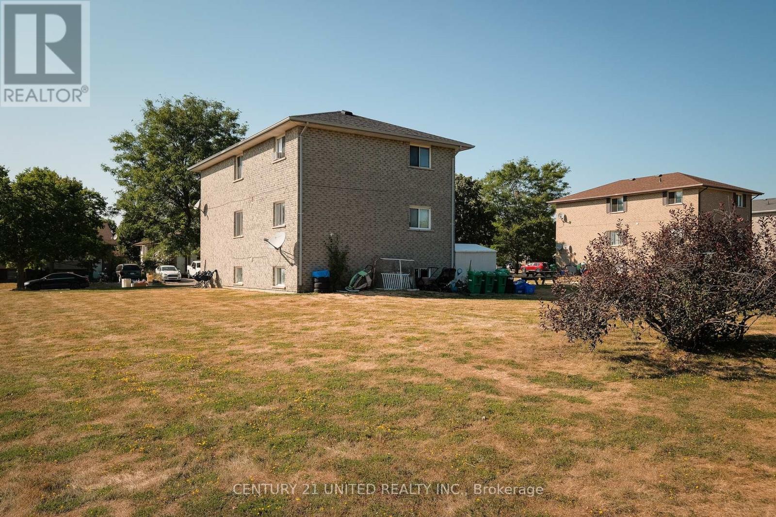 538 Crystal Drive, Peterborough South (East), Ontario  K9J 8H1 - Photo 9 - X12470028