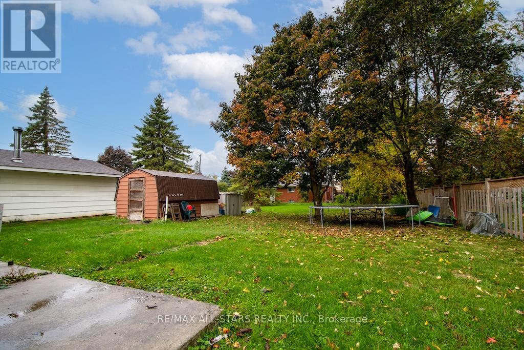 48 Elgin Street, Kawartha Lakes (Lindsay), Ontario  K9V 3W3 - Photo 26 - X12470141