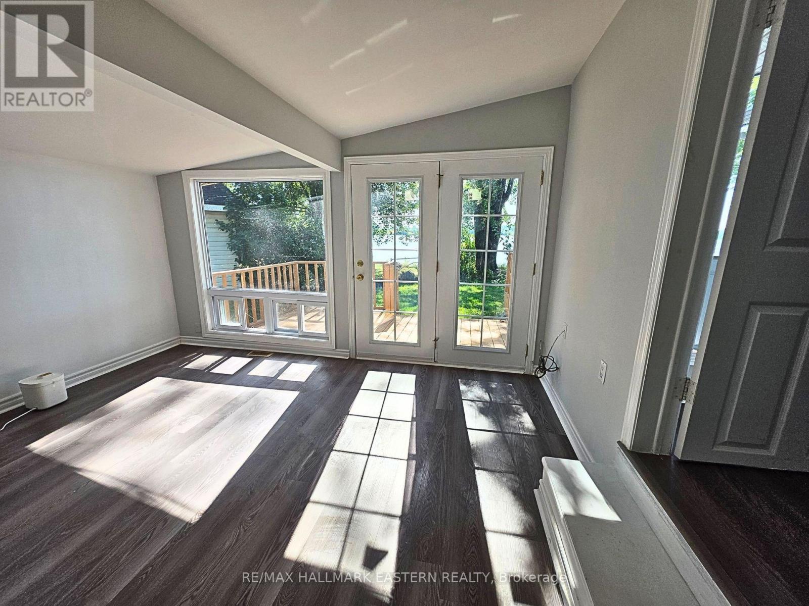 30 Edgewater Drive, Selwyn, Ontario  K0L 1T0 - Photo 11 - X12470312