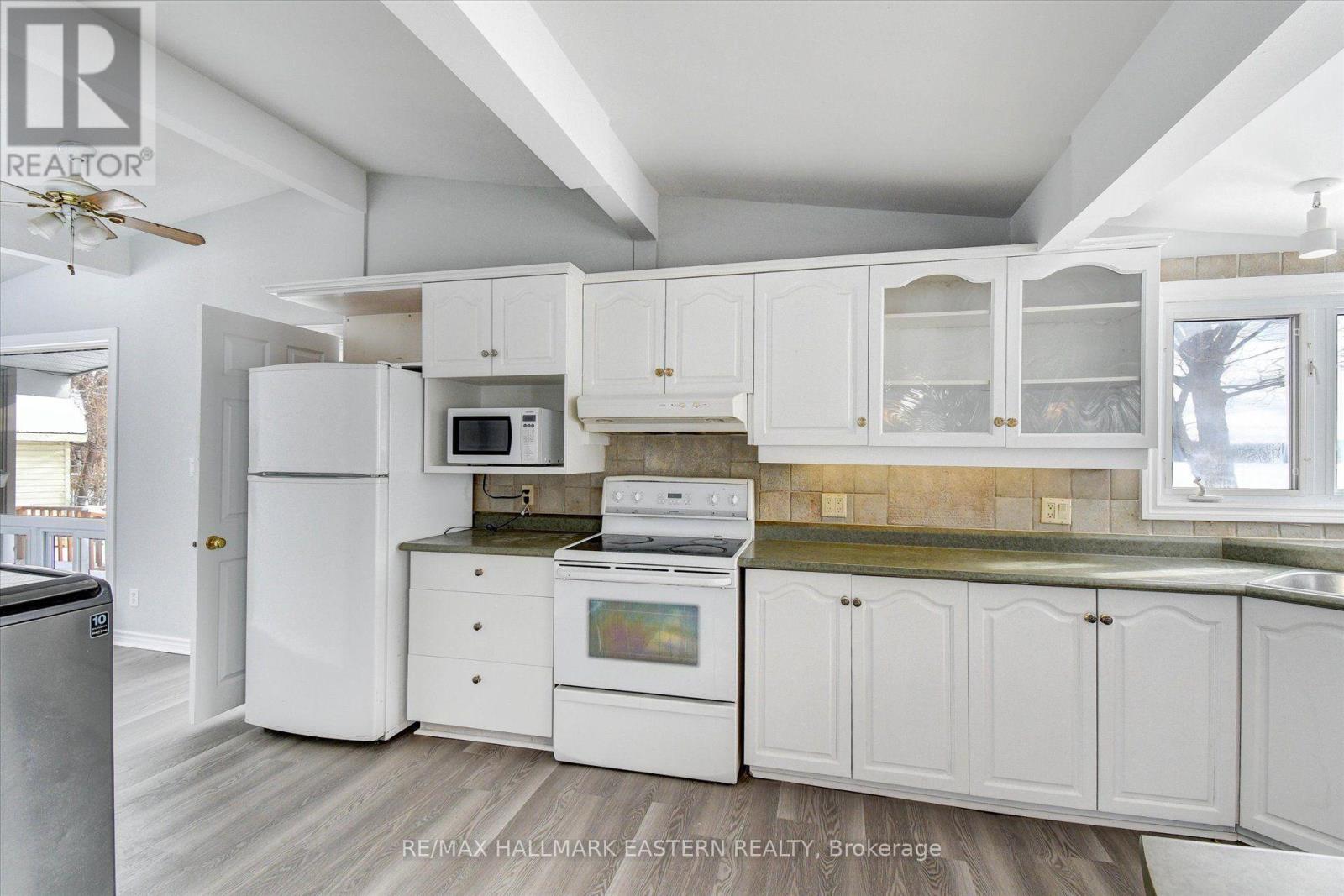 30 Edgewater Drive, Selwyn, Ontario  K0L 1T0 - Photo 8 - X12470312