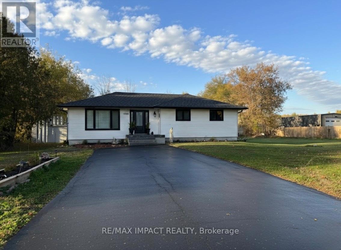 4024 Durham Regional Highway 2, Clarington, Ontario  L1B 0P6 - Photo 2 - E12470451