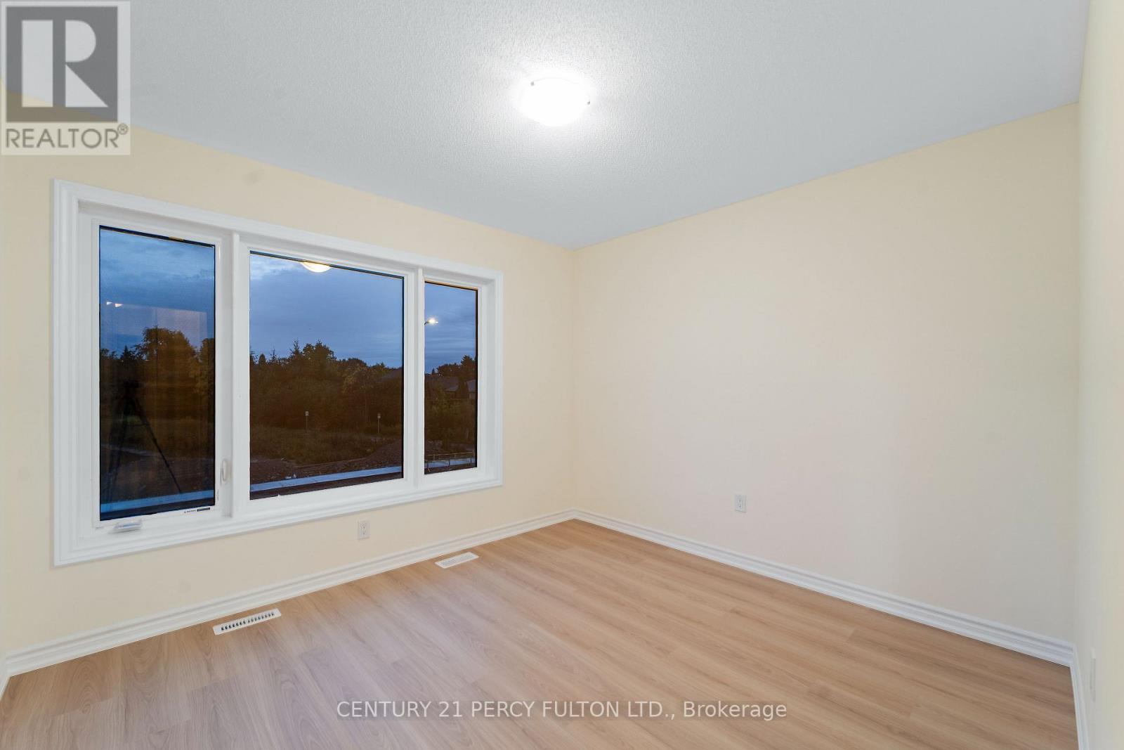 150 Alcorn Drive, Kawartha Lakes (Lindsay), Ontario  K9V 5V5 - Photo 16 - X12470658
