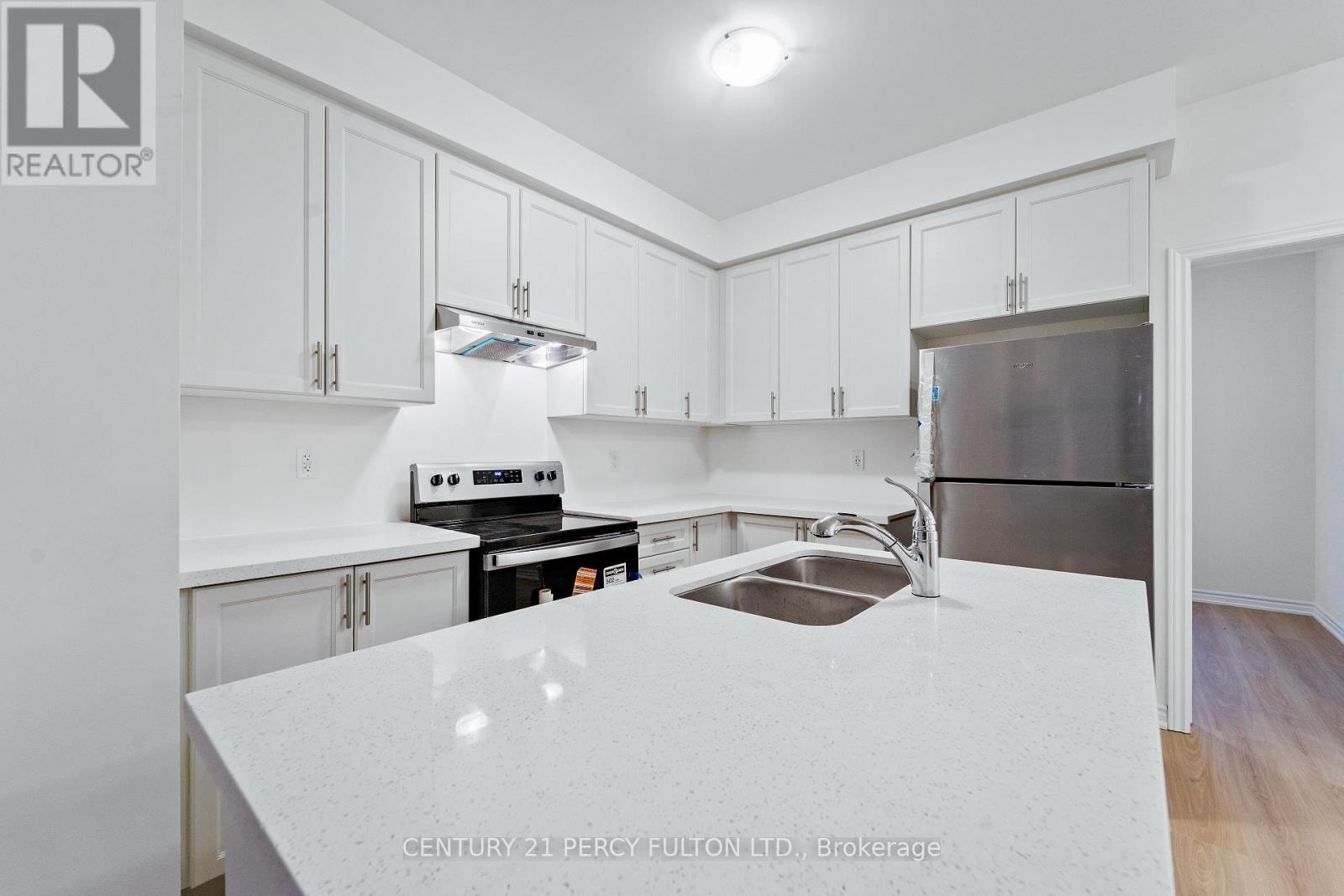150 Alcorn Drive, Kawartha Lakes (Lindsay), Ontario  K9V 5V5 - Photo 9 - X12470658