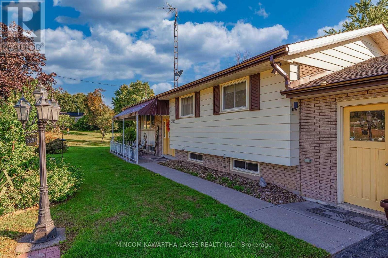 2397 Queen Mary Street, Cavan Monaghan (Cavan Twp), Ontario  L0A 1C0 - Photo 3 - X12471033
