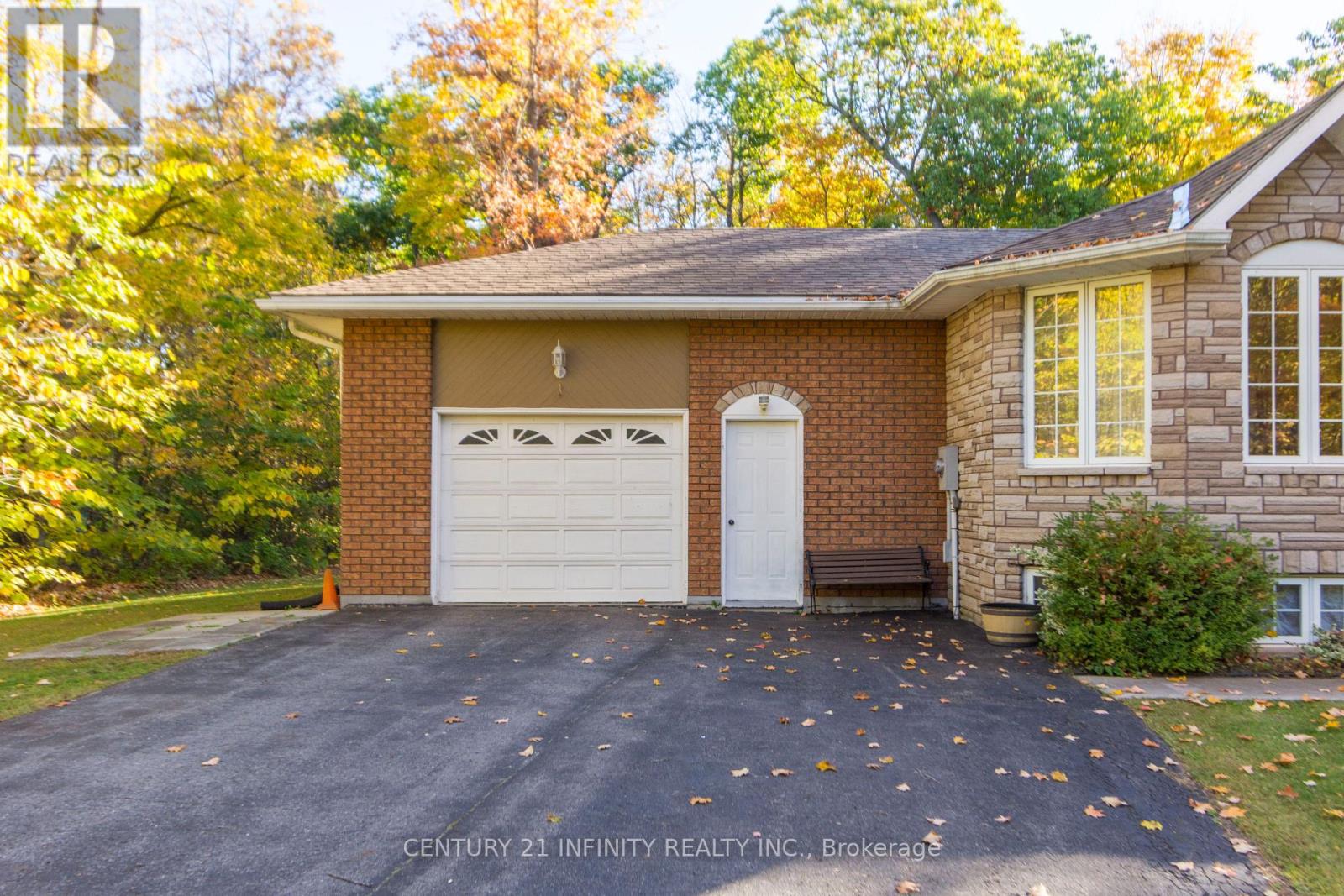 37 Riverside Drive, Trent Hills, Ontario  K0L 1L0 - Photo 4 - X12471038