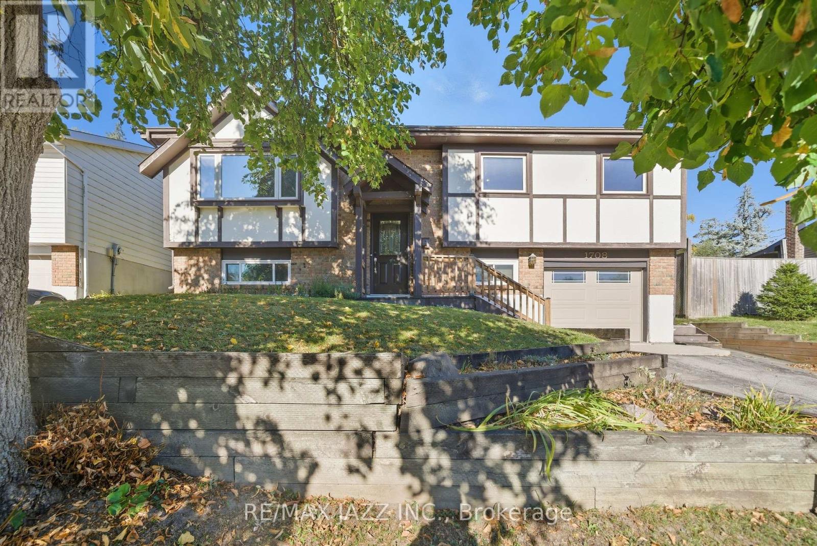 1708 Redwood Drive, Peterborough (Monaghan Ward 2), Ontario  K9K 1M3 - Photo 1 - X12471311