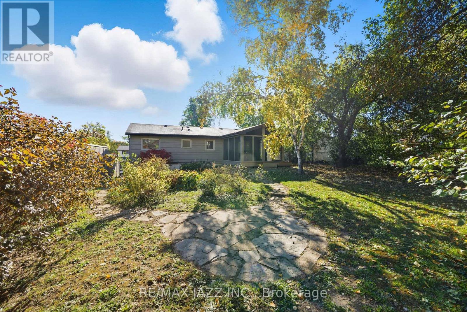 1708 Redwood Drive, Peterborough (Monaghan Ward 2), Ontario  K9K 1M3 - Photo 36 - X12471311