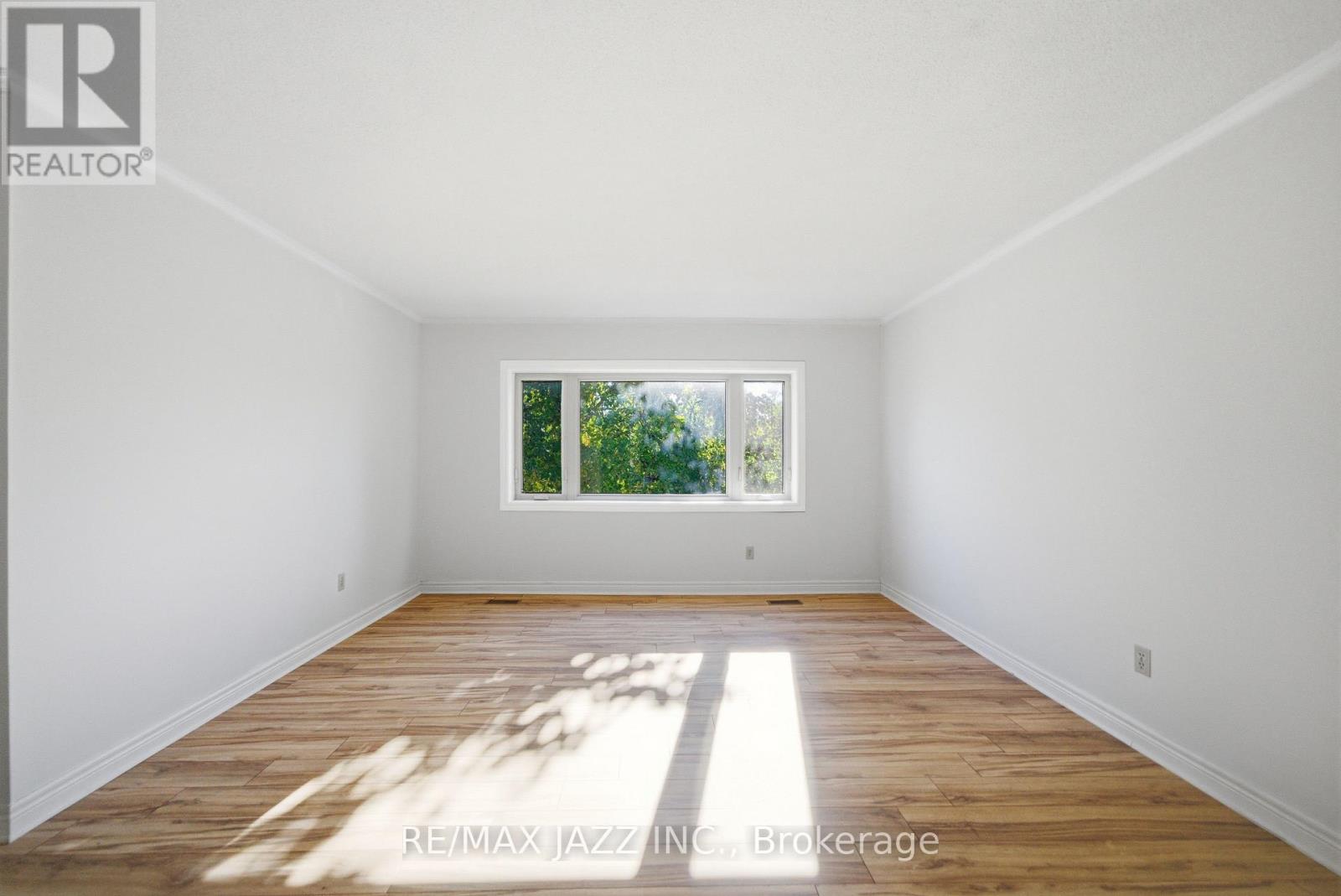 1708 Redwood Drive, Peterborough (Monaghan Ward 2), Ontario  K9K 1M3 - Photo 6 - X12471311