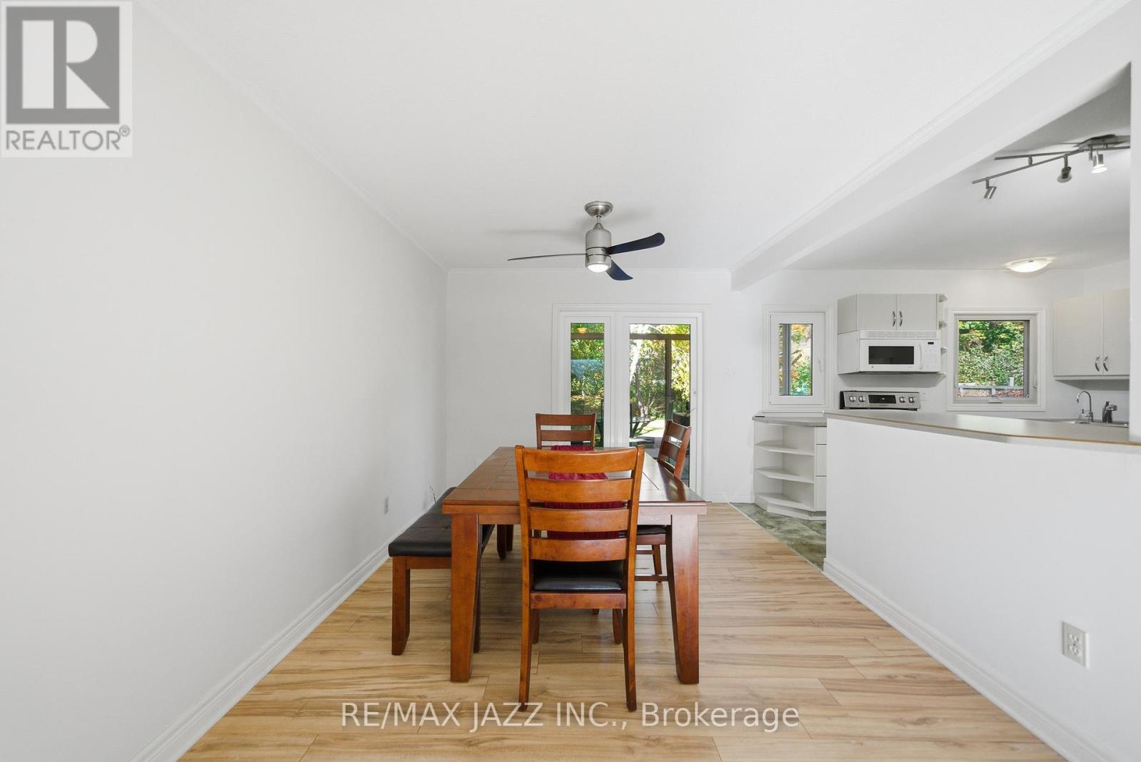 1708 Redwood Drive, Peterborough (Monaghan Ward 2), Ontario  K9K 1M3 - Photo 9 - X12471311