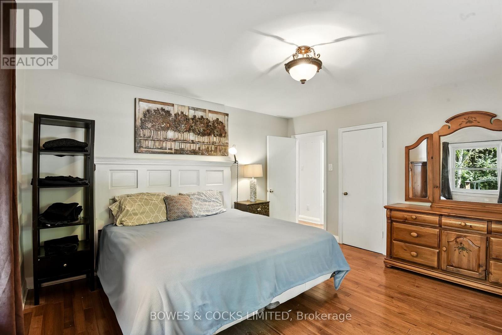 433 Manorhill Avenue, Peterborough (Town Ward 3), Ontario  K9J 6H7 - Photo 16 - X12471539