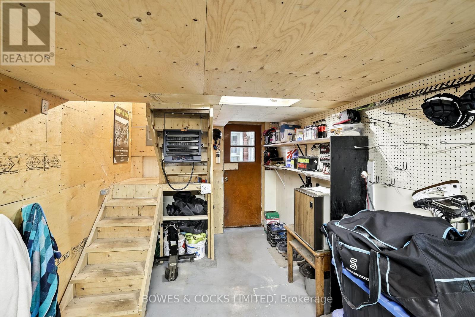 433 Manorhill Avenue, Peterborough (Town Ward 3), Ontario  K9J 6H7 - Photo 36 - X12471539