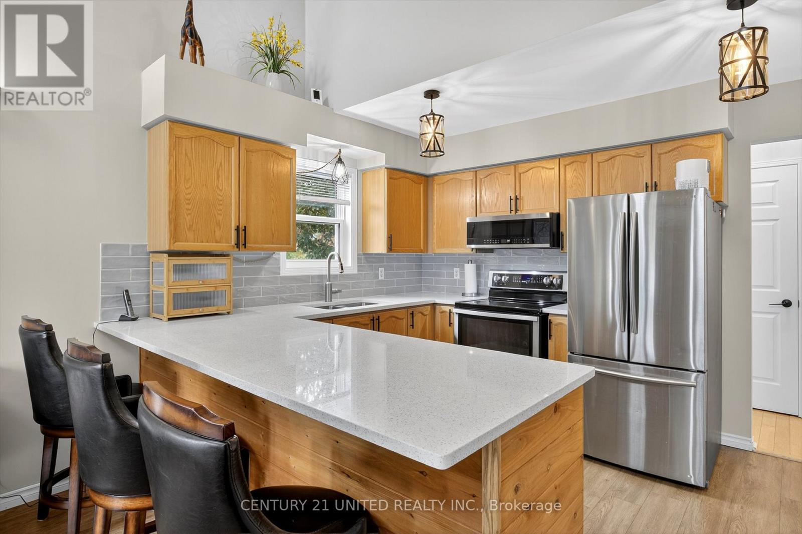 1410 Lillico Crescent, Peterborough (Monaghan Ward 2), Ontario  K9K 2L1 - Photo 6 - X12471555