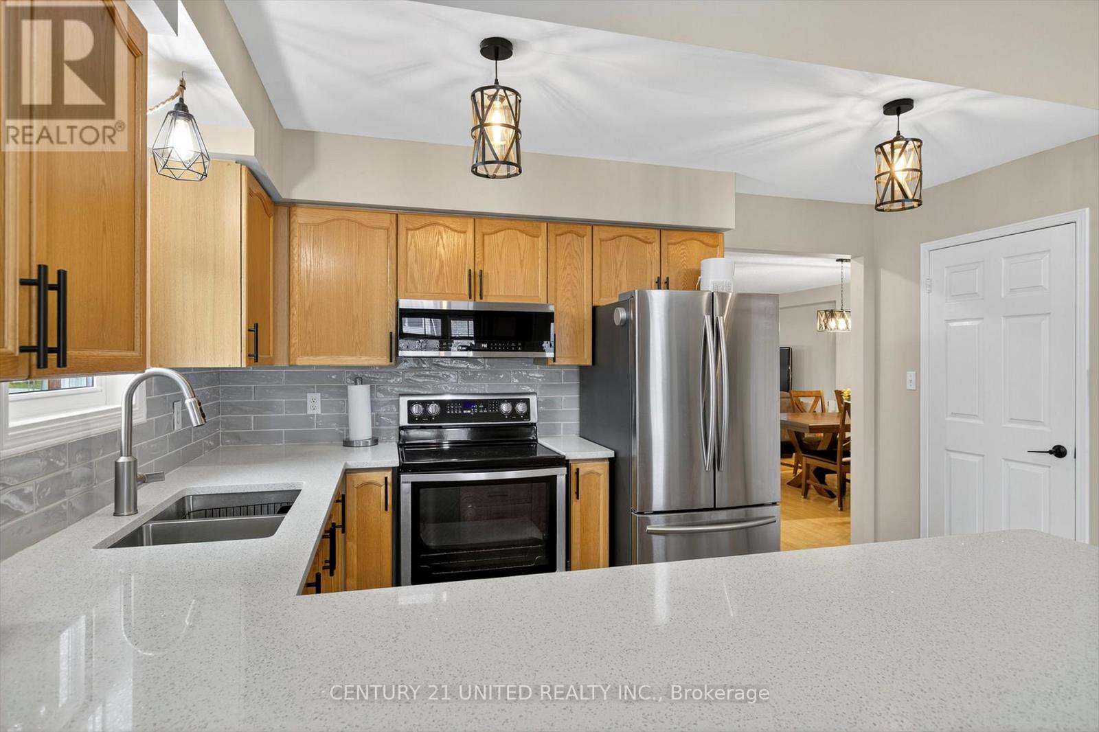 1410 Lillico Crescent, Peterborough (Monaghan Ward 2), Ontario  K9K 2L1 - Photo 9 - X12471555