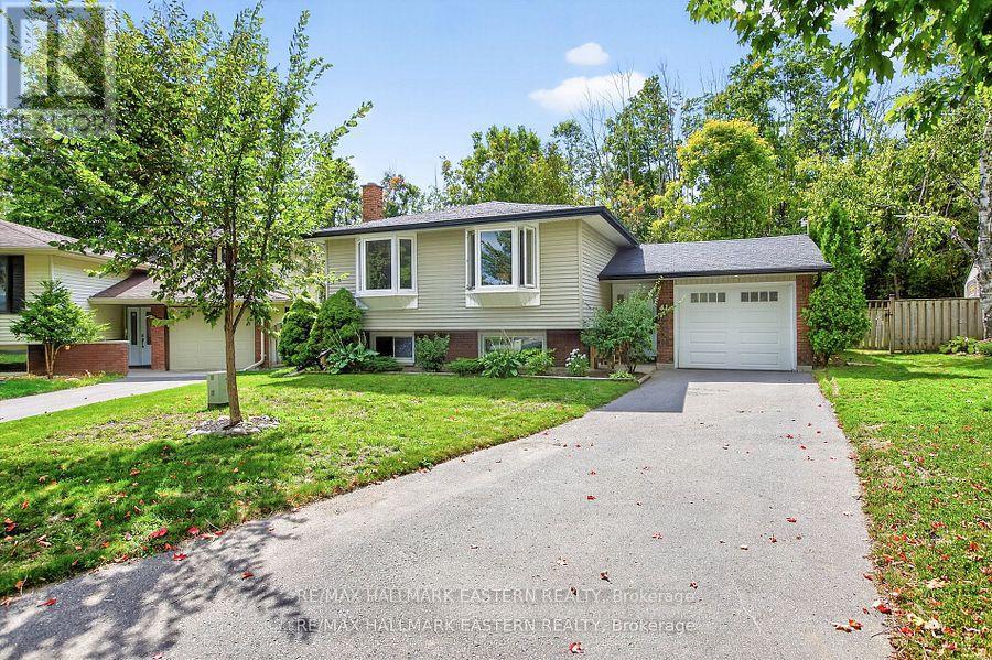 41 Parkview Drive, Peterborough (Northcrest Ward 5), Ontario  K9H 5M5 - Photo 1 - X12471576